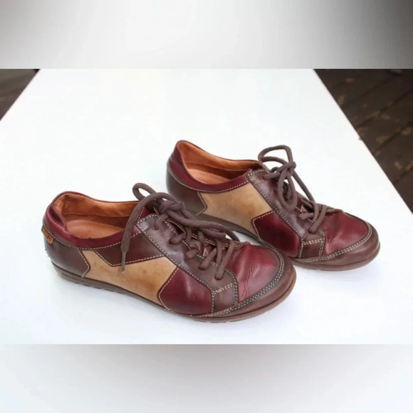 Pikolinos leather sneakers - Picture 1 of 14